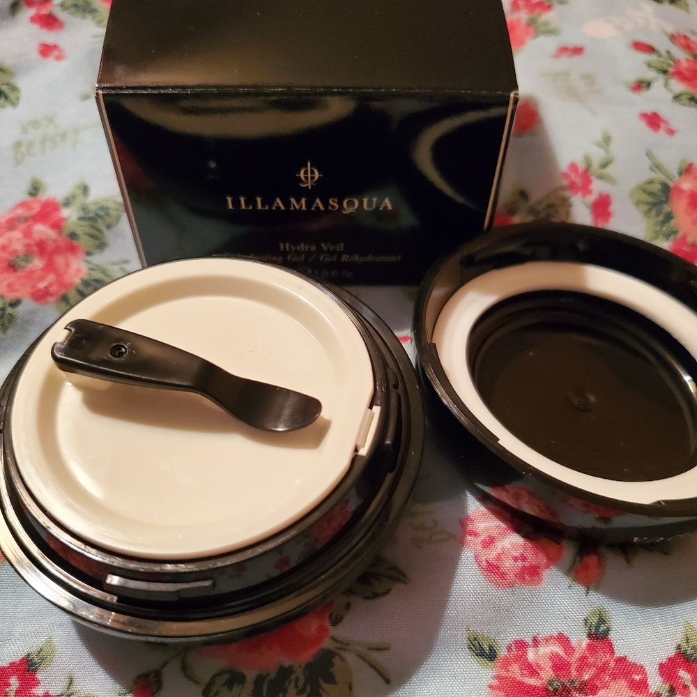 Illamasqua Hydro Veil